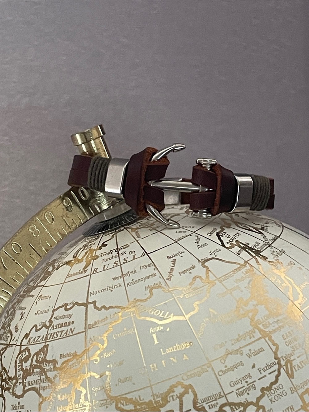 Men's Brown Leather Anchor Bracelet - Stylish Everyday Accessory
